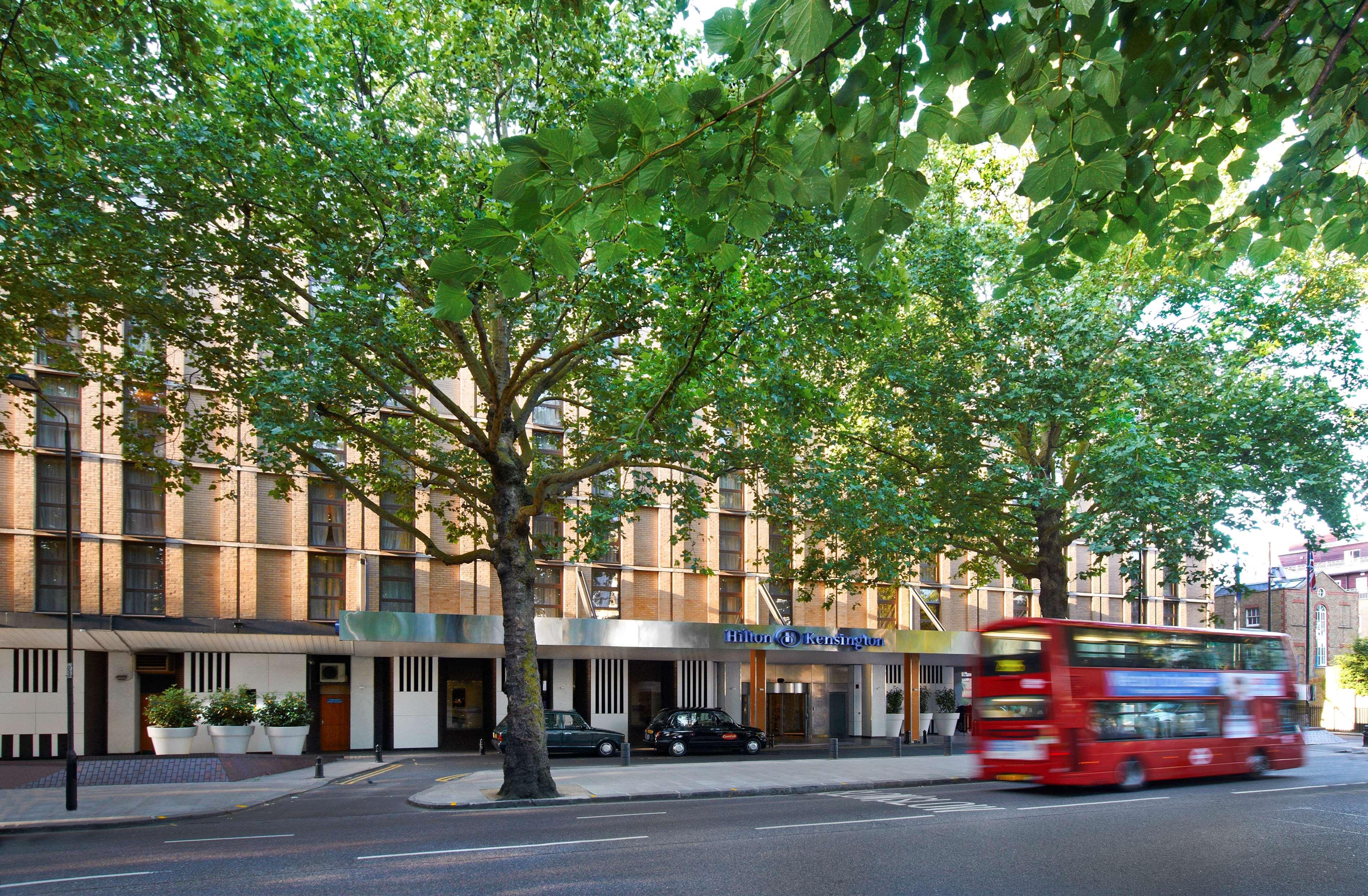 Hilton London Kensington Hotel Exterior photo